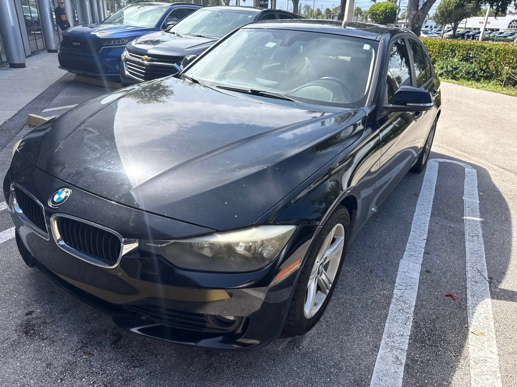 Used 2015 BMW 320i Sedan RWD image 2