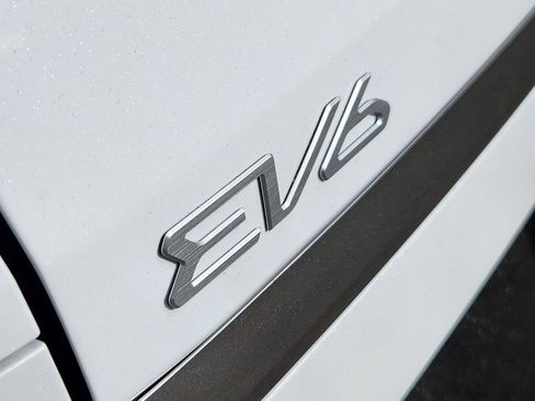 New 2025 Kia EV6 Wind image 12