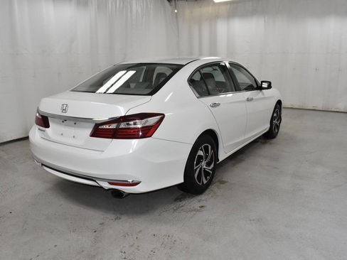 Used 2017 Honda Accord LX image 5