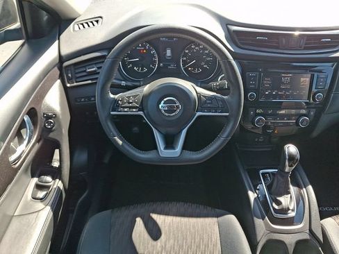 Used 2019 Nissan Rogue SV AWD/4WD image 12