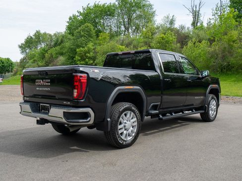 Used 2020 GMC Sierra 2500 SLE w/ Preferred Package AWD/4WD image 3