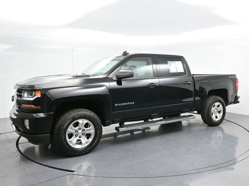 Used 2018 Chevrolet Silverado 1500 LT w/ All Star Edition image 2