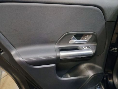 Used 2023 Mercedes-Benz GLA 250 4MATIC image 17