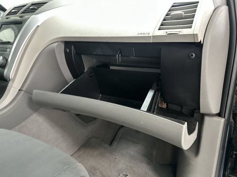 Used 2012 Chevrolet Traverse LS FWD image 19