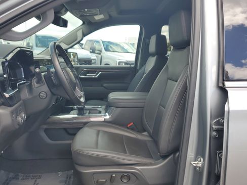 Used 2024 Chevrolet Silverado 1500 LTZ image 17