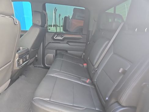 Used 2025 GMC Sierra 3500 Denali w/ Denali Reserve Package AWD/4WD image 15