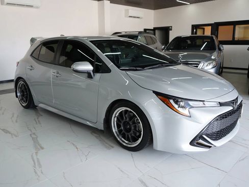 Used 2022 Toyota Corolla SE FWD image 3
