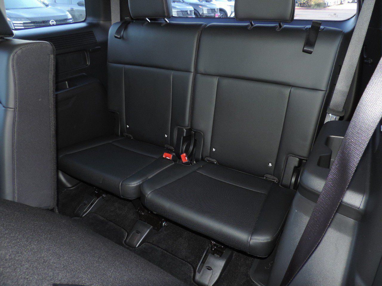 Used 2025 Hyundai Santa Fe SEL FWD image 19