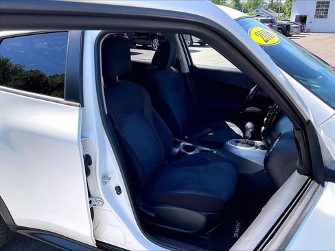 Used 2016 Nissan Juke SV AWD/4WD image 11