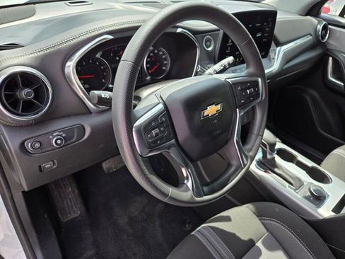 Used 2025 Chevrolet Blazer LT FWD image 14
