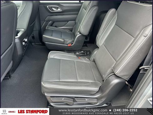 Certified 2024 GMC Yukon XL SLT w/ SLT Luxury Package AWD/4WD image 13