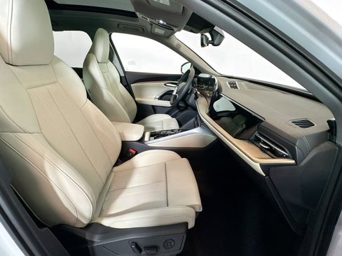 New 2025 Audi Q5 Premium Plus image 25