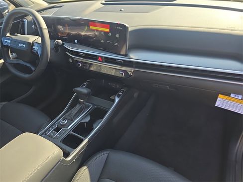 New 2026 Kia Sorento S image 13
