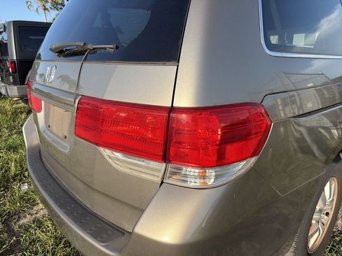 Used 2010 Honda Odyssey EX-L image 10