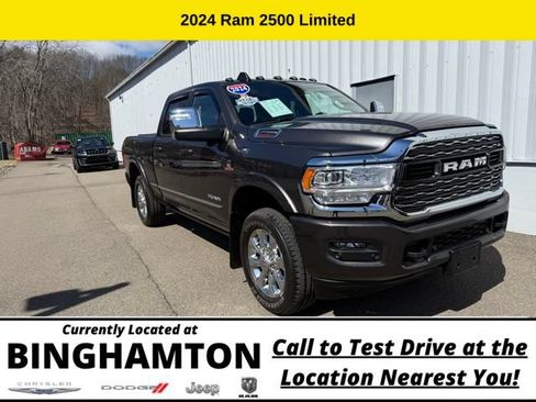 Used 2024 RAM 2500 Limited AWD/4WD image 2