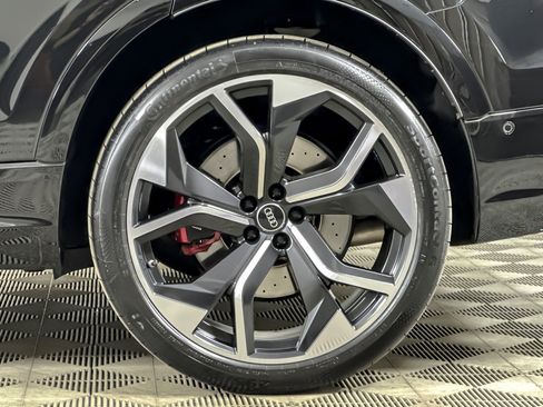 Used 2023 Audi RS Q8 w/ Black Optic Package image 25