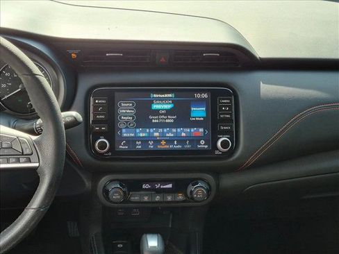 Used 2022 Nissan Kicks SR FWD image 13