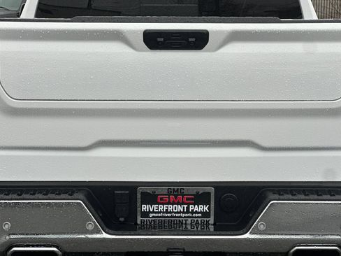 Used 2024 GMC Sierra 1500 SLT w/ SLT Premium Plus Package AWD/4WD image 45