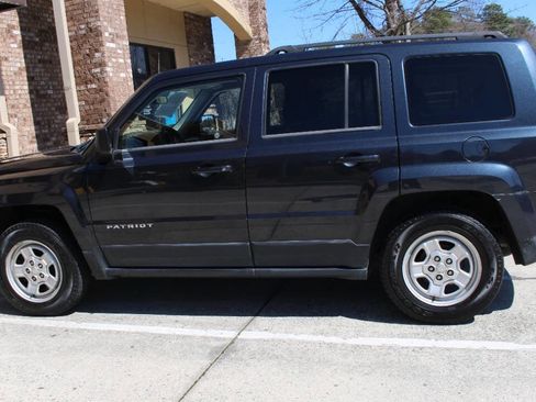 Used 2015 Jeep Patriot Sport w/ Power Value Group image 5