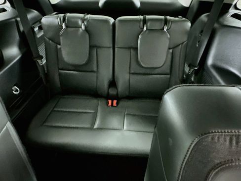 Used 2025 Ford Explorer Active w/ Active Comfort Package RWD image 28