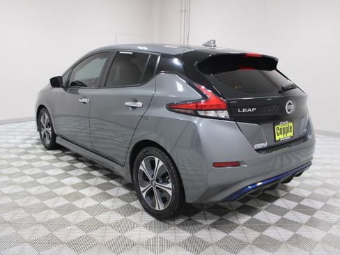 Used 2020 Nissan Leaf SV w/ SV Technology Package image 9