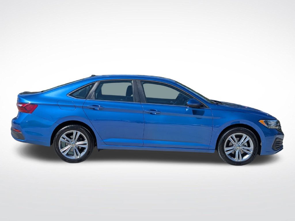 Used 2024 Volkswagen Jetta SE FWD image 14