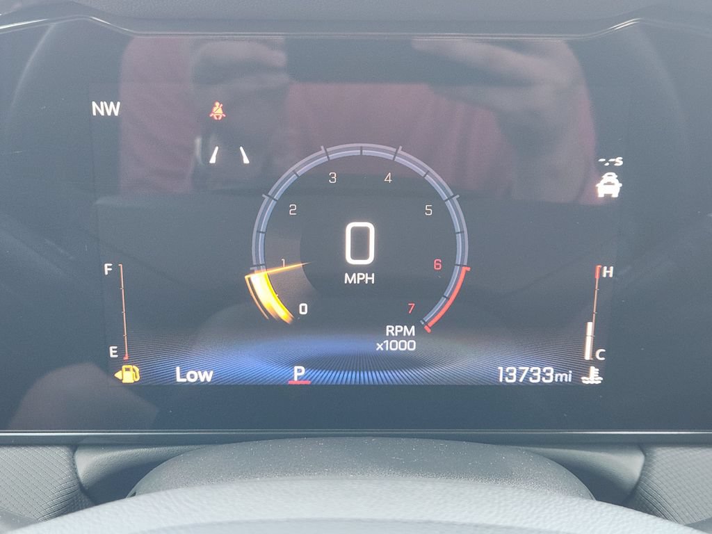 Used 2024 Chevrolet TrailBlazer LT w/ LT Cold Weather Package FWD image 11