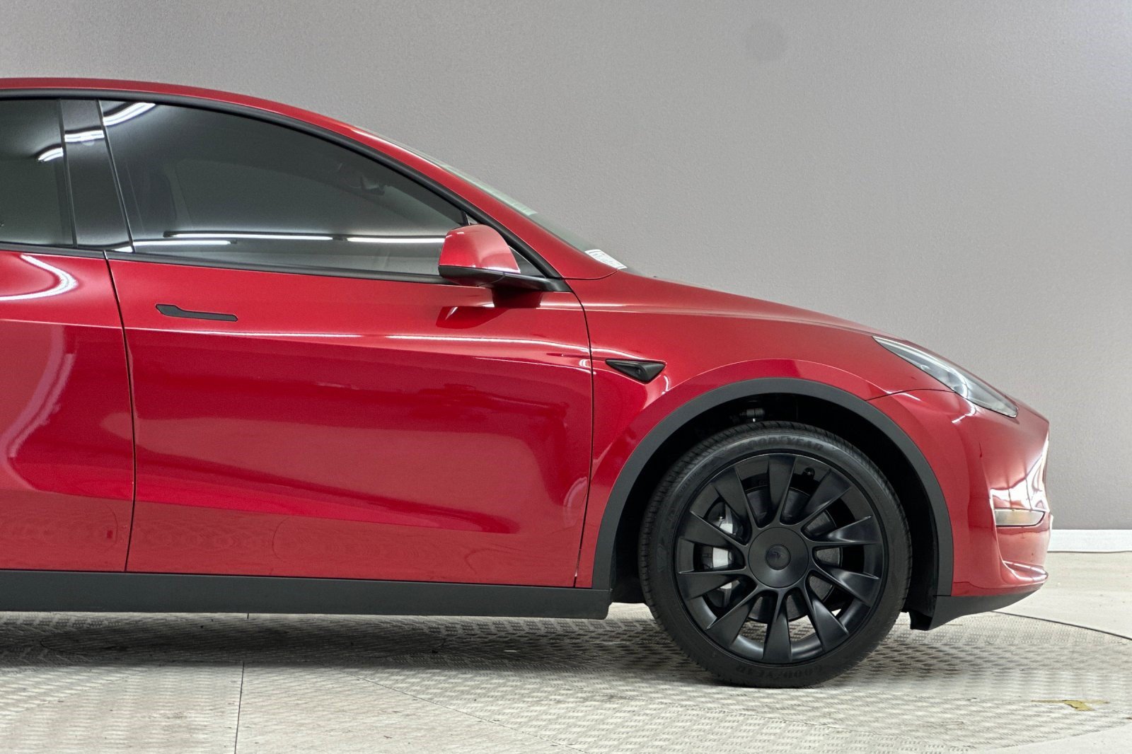Used 2024 Tesla Model Y Long Range AWD/4WD image 35