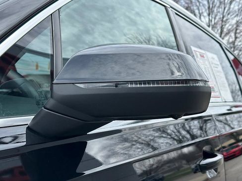Used 2025 Audi Q7 3.0T Premium Plus AWD/4WD image 9