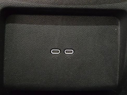 Certified 2024 Chevrolet Equinox EV LT FWD image 18