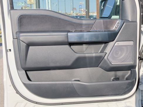 Certified 2025 Ford F150 Platinum w/ FX4 Off-Road Package image 14