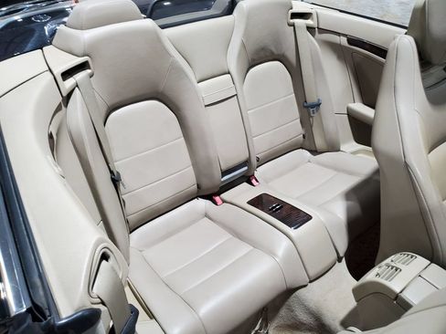 Used 2011 Mercedes-Benz E 350 Cabriolet image 19