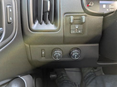 Used 2021 Chevrolet Colorado ZR2 w/ Colorado ZR2 Bison Edition image 19