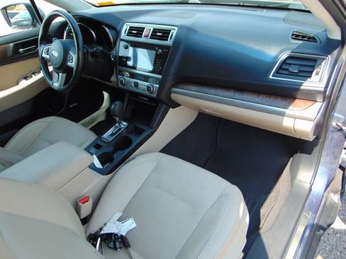 Used 2016 Subaru Outback 2.5i Limited AWD/4WD image 26
