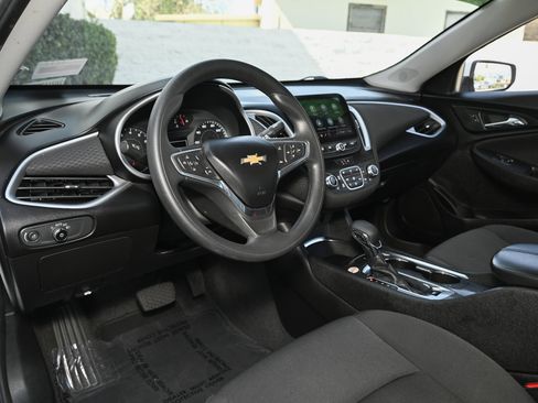 Used 2023 Chevrolet Malibu LT image 18