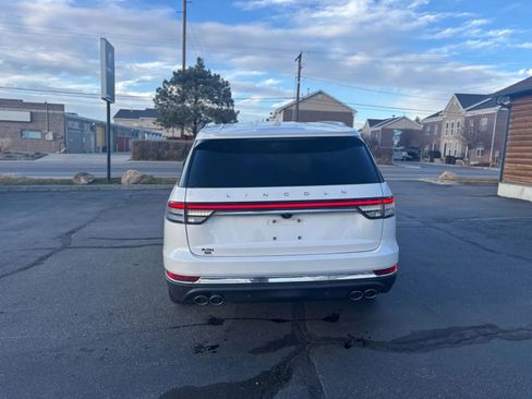 Used 2023 Lincoln Aviator Reserve w/ Equipment Group 201A image 6