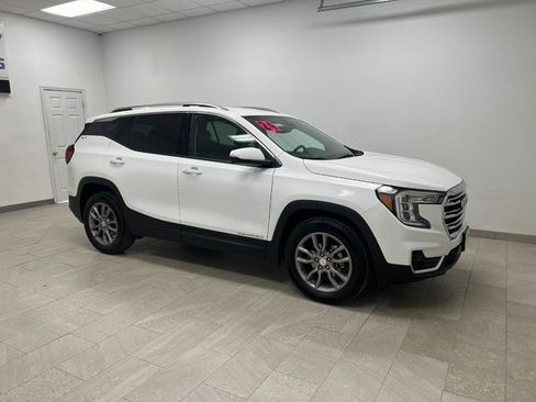 Used 2024 GMC Terrain SLT AWD/4WD image 13