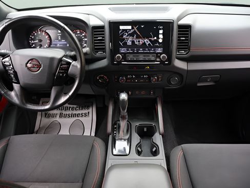 Used 2023 Nissan Frontier 4x4 Crew Cab image 14