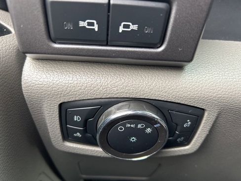 Used 2022 Ford F350 XLT w/ XLT Premium Package image 26