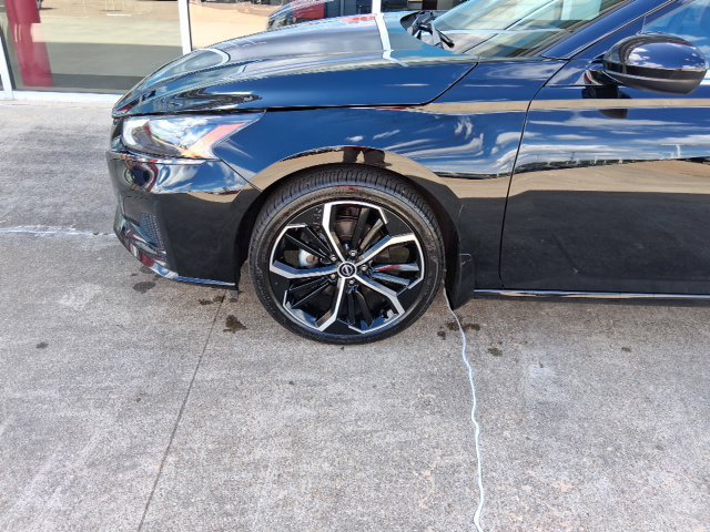 Used 2025 Nissan Altima 2.5 SR FWD image 5