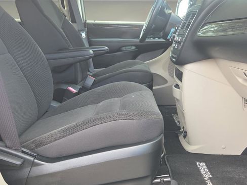 Used 2017 Dodge Grand Caravan SE w/ Power Window Group image 14