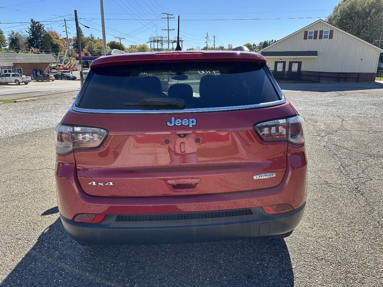 Used 2018 Jeep Compass Latitude w/ Popular Equipment Group AWD/4WD image 14