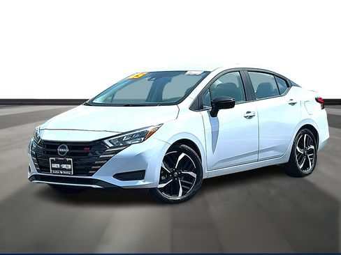 Used 2025 Nissan Versa SR FWD image 1