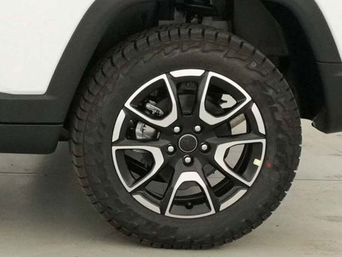 New 2026 Jeep Compass Trailhawk image 37