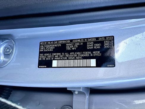 Certified 2024 Volvo XC90 B6 Plus image 32