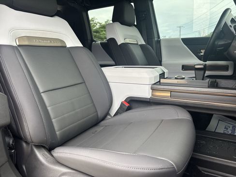 Used 2025 GMC Hummer EV 2X AWD/4WD image 24
