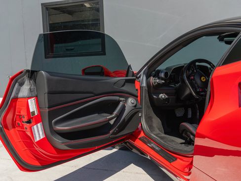 Used 2020 Ferrari F8 Tributo image 64