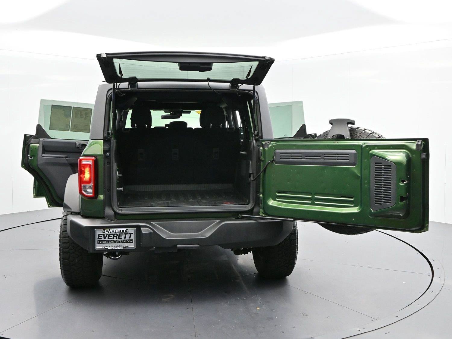 Used 2025 Ford Bronco 4-Door AWD/4WD image 46