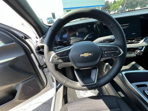 New 2027 Chevrolet Equinox LT AWD/4WD image 13
