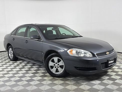 Used 2010 Chevrolet Impala LS image 2